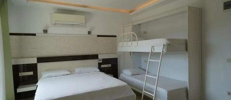Фото отеля Maki Hotel