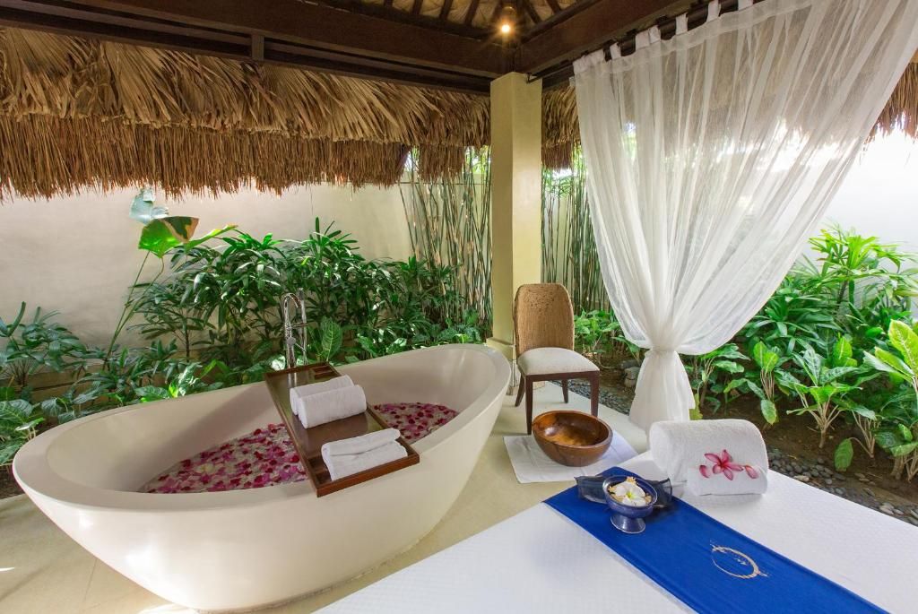 Crimson Resort & Spa - Mactan Island, Cebu фото 32