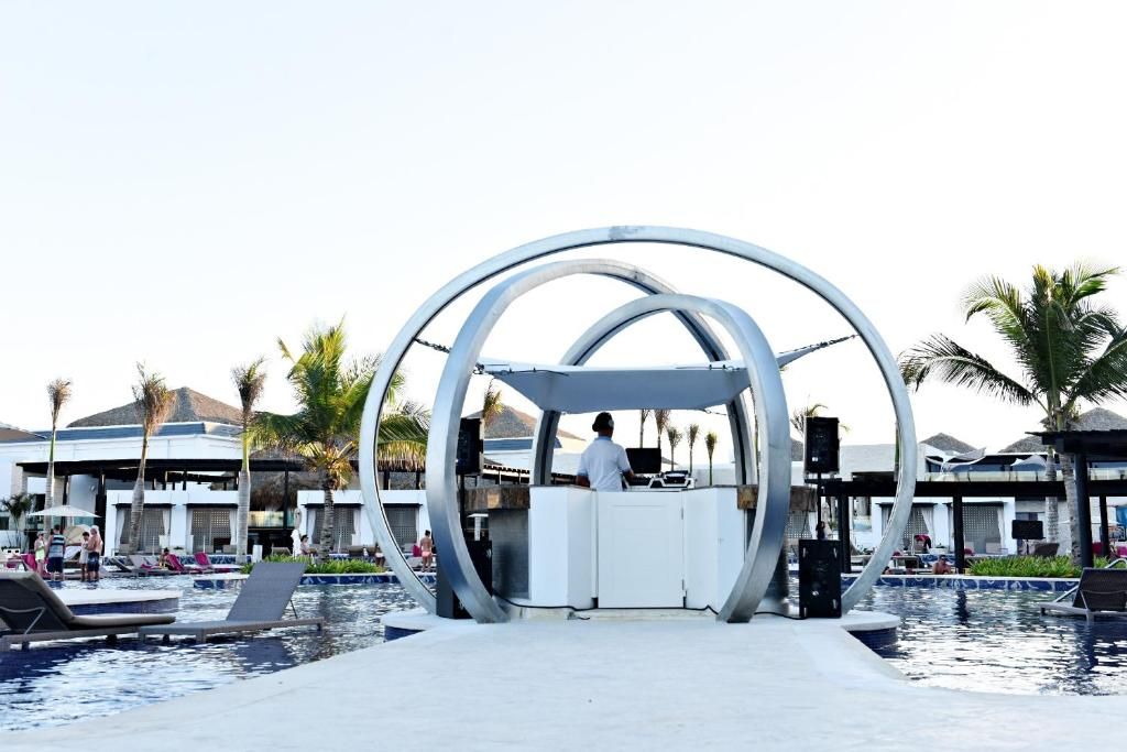 Royalton CHIC Punta Cana, An Autograph Collection All-Inclusive Resort & Casino - Adults Only фото 3