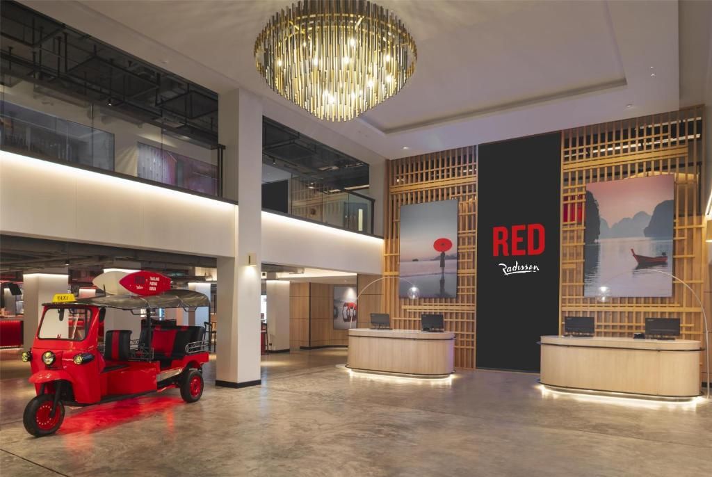 Radisson RED Phuket Patong Beach фото 45