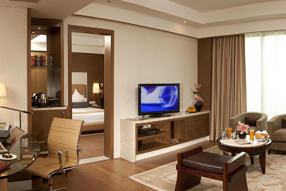 Crowne Plaza New Delhi Okhla фото 35