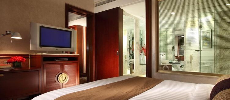 Фото отеля Minzu Hotel