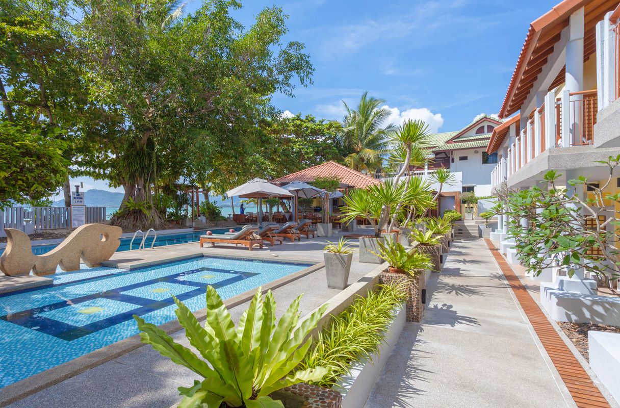 By The Sea Phuket Beach Resort фото 10