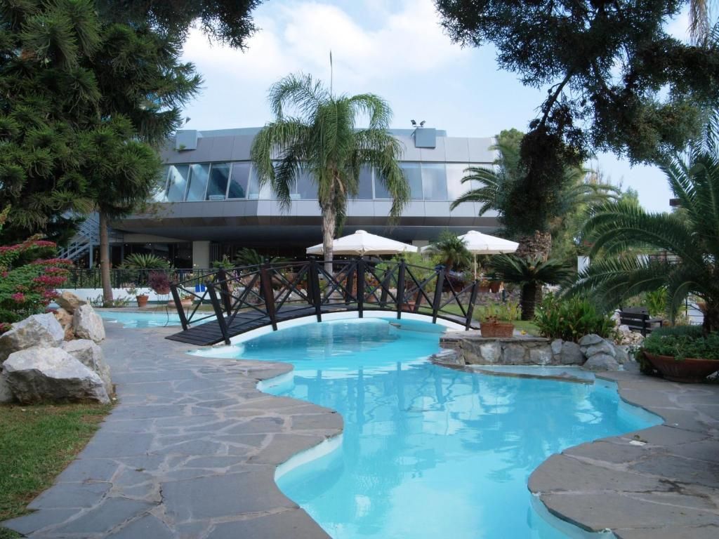 Calypso Beach Hotel фото 14