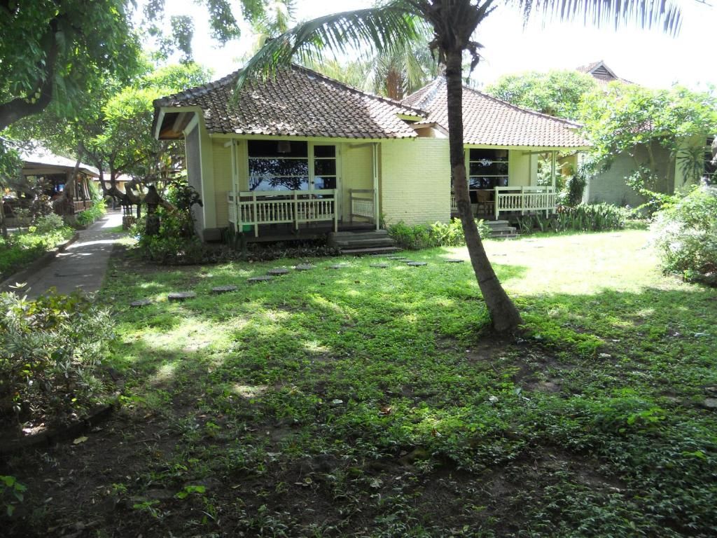 Bali Lovina Beach Cottage фото 16