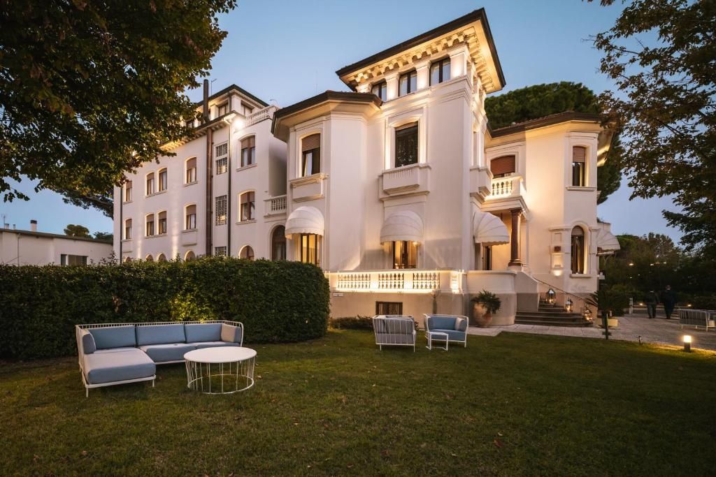 Hotel De La Ville Riccione фото 17