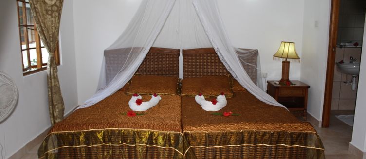 Фото отеля Le Surmer Self Catering Chalets