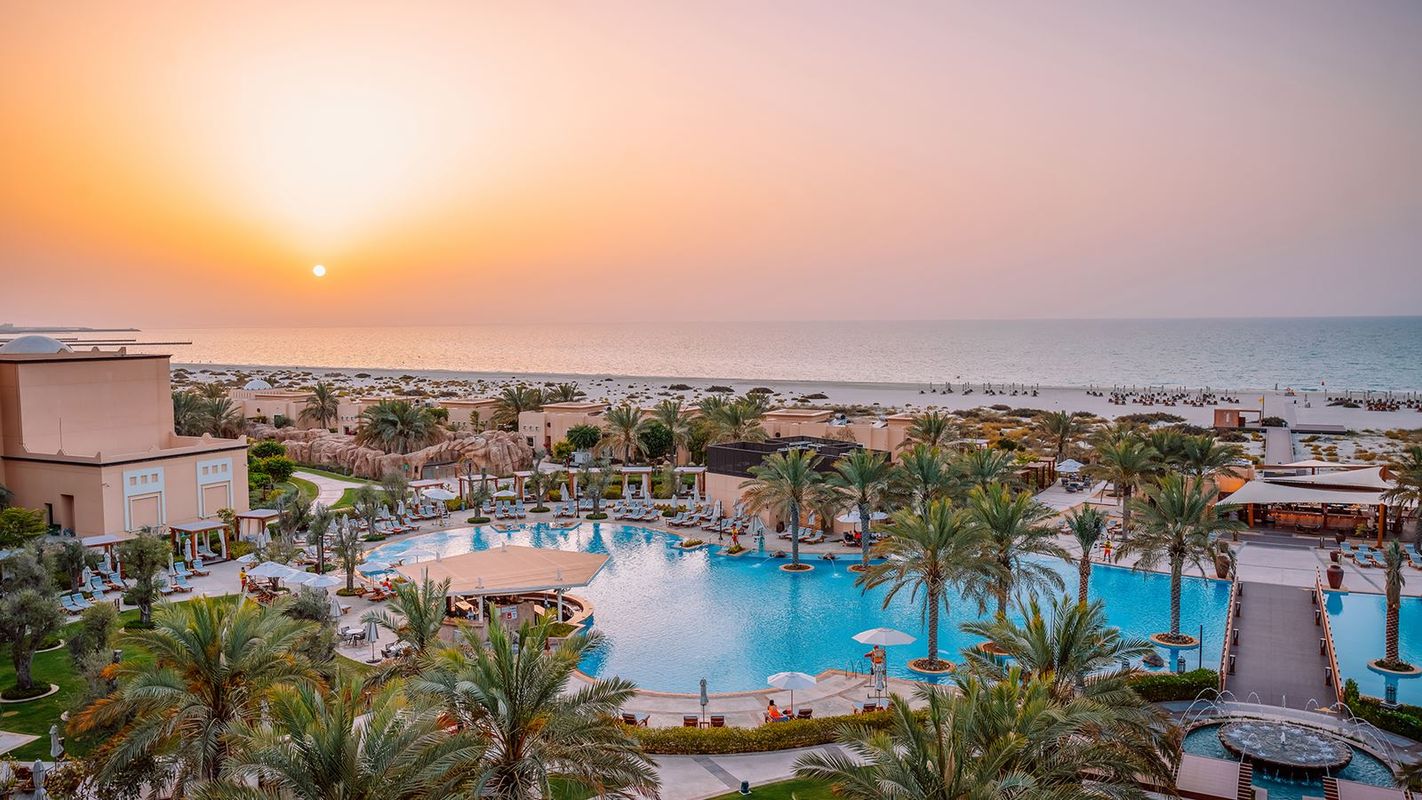 Saadiyat Rotana Resort and Villas фото 7