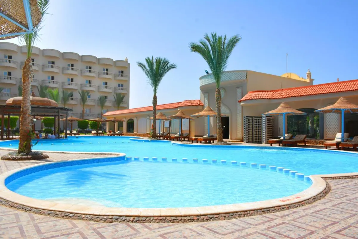 Sunrise Serano Club фото 1