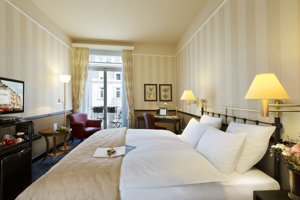 Small Luxury Hotel Ambassador Zurich фото 57