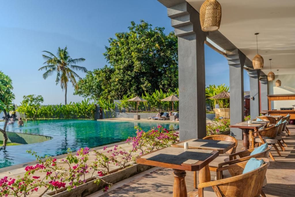 Lovina Beach Club & Resort фото 30