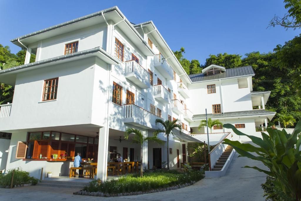 Hilltop Boutique Hotel фото 0