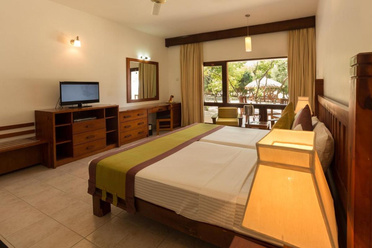 Nilaveli Beach Hotel фото 3