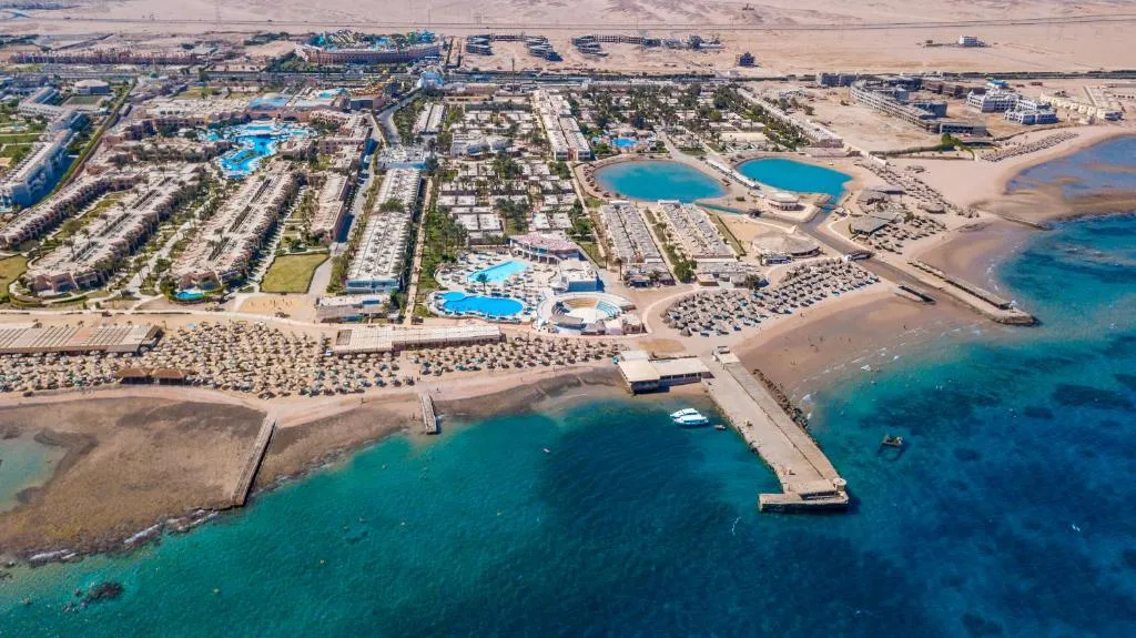 Aladdin Beach Resort фото 2