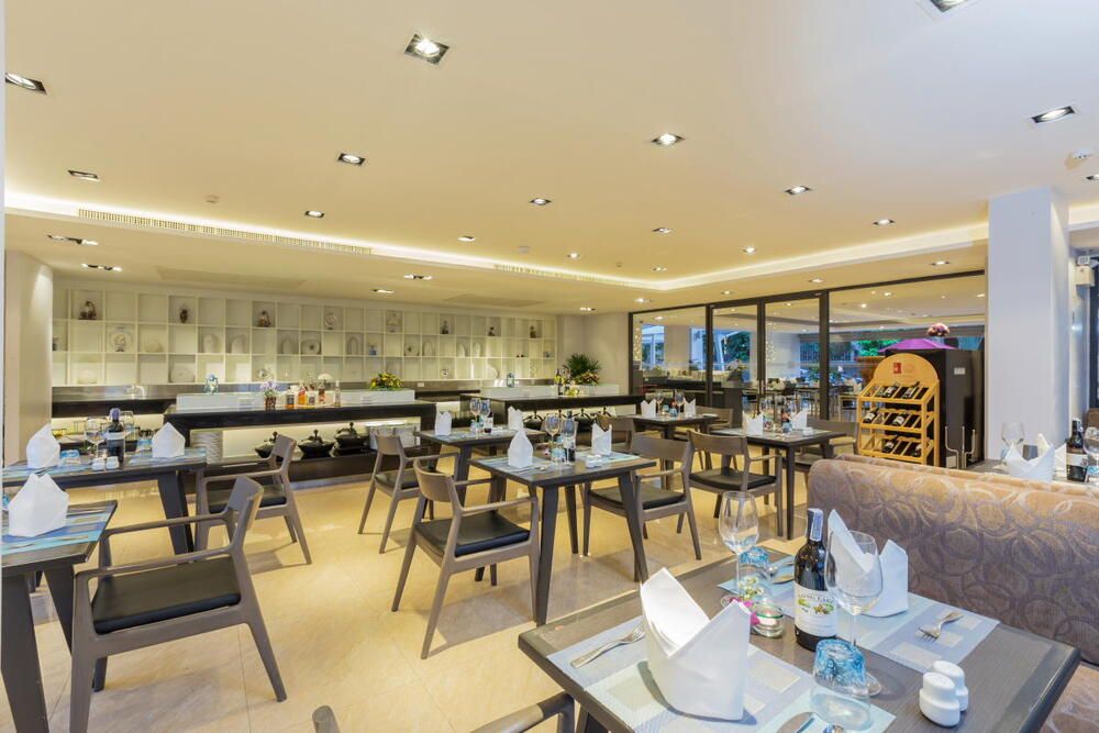 The Charm Resort Phuket фото 35