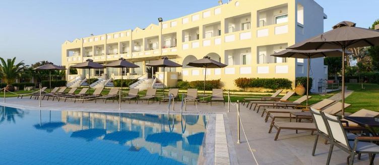 Фото отеля Niforeika Beach Hotel & Bungalows