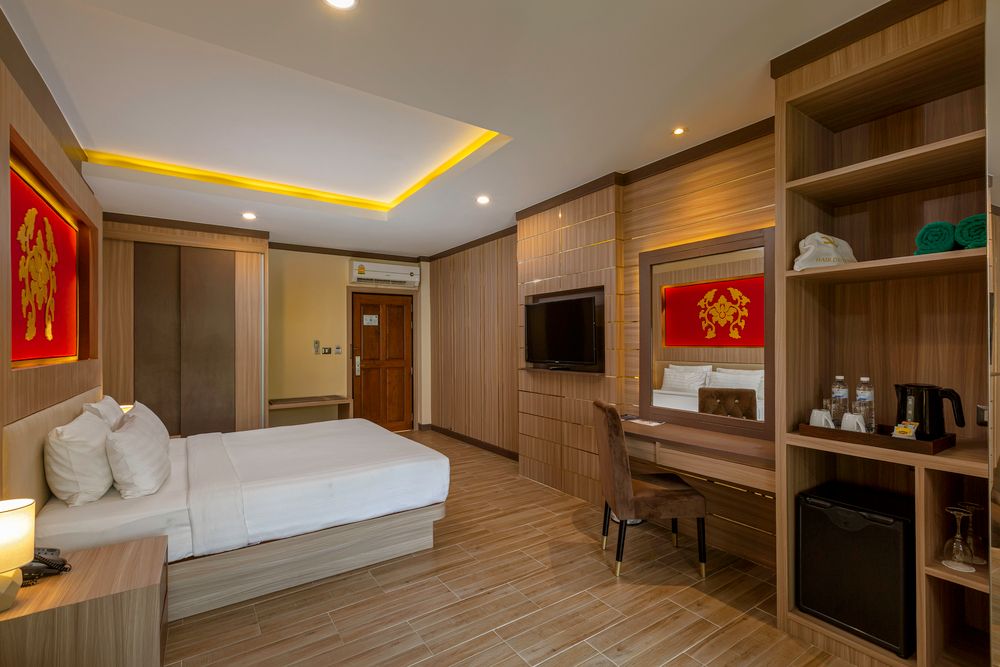 Quality Resort and Spa Patong Beach фото 45