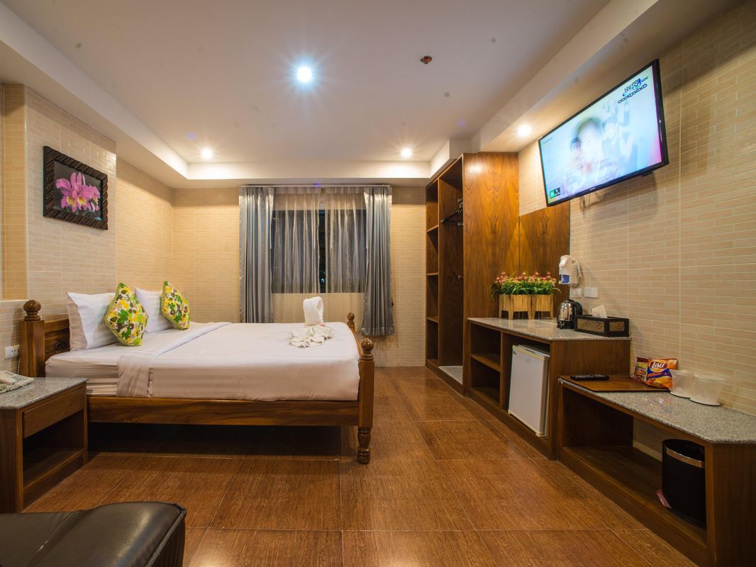 OYO 861 Patong Dynasty Hotel фото 10