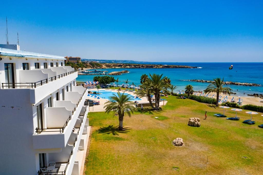 Corallia Beach Hotel фото 10