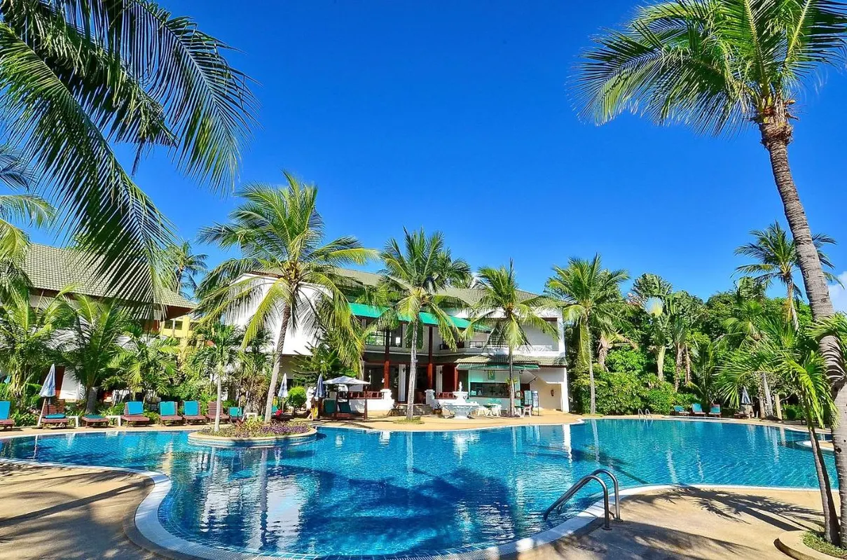 First Bungalow Beach Resort фото 0