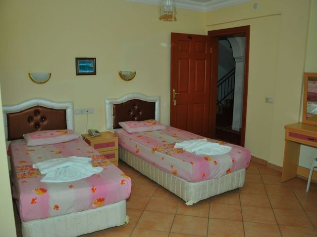 Tunc Zara Hotel фото 3