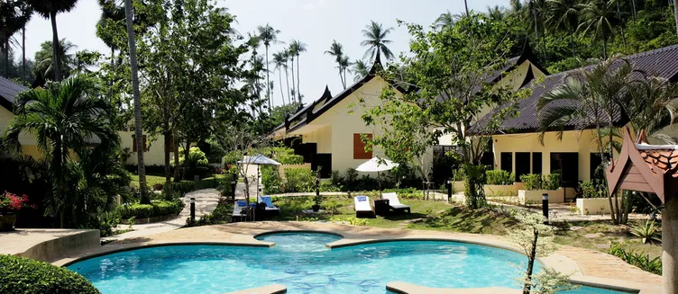 Фото отеля All Seasons Naiharn Phuket