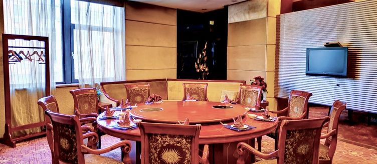 Фото отеля Yuyang Hotel