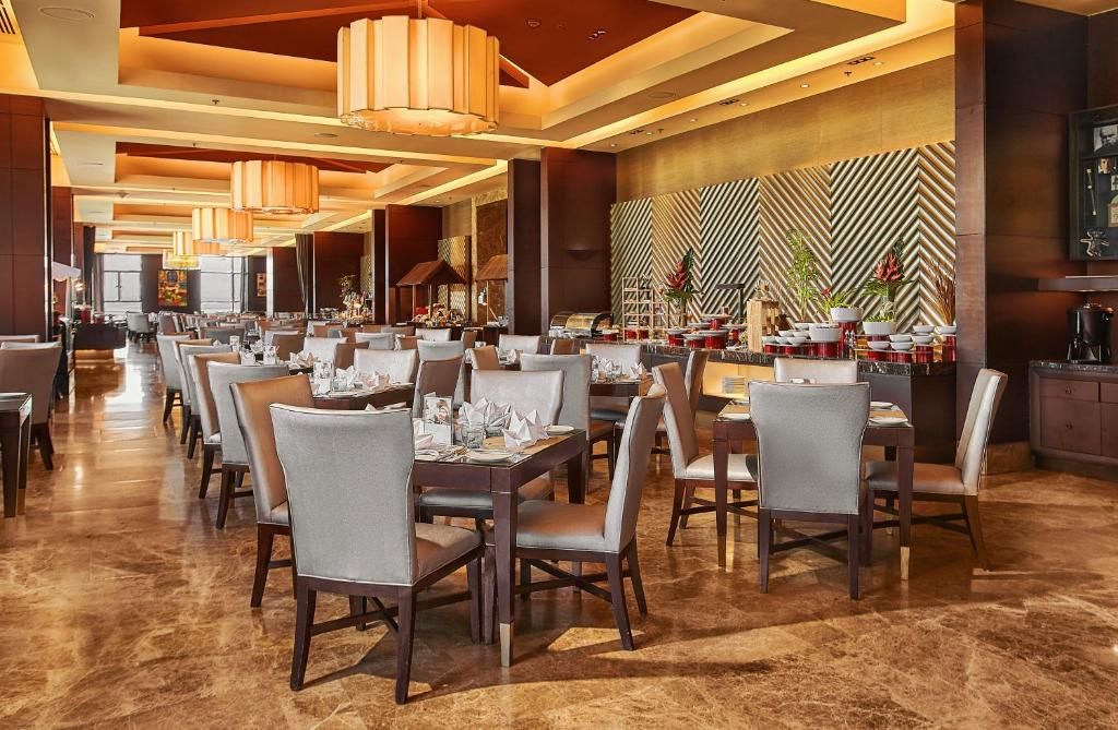 Crimson Hotel Filinvest City фото 35