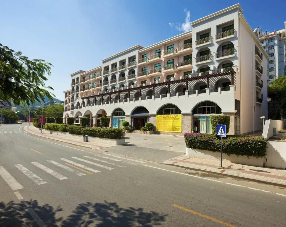 Baohong Hotel Sanya (Annex Building) фото 1