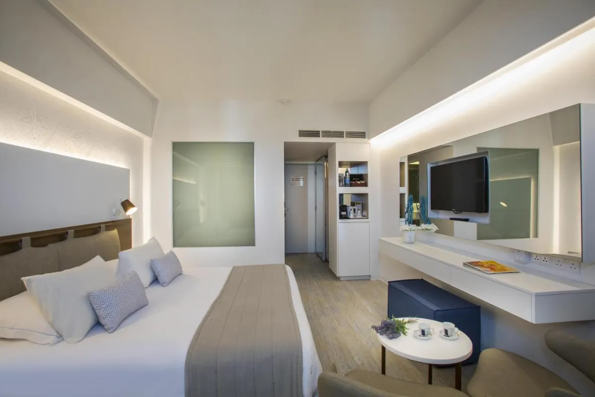 Lordos Beach Hotel & Spa фото 2