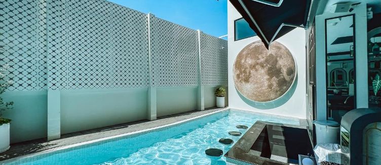 Фото отеля Ratri Hotel Phuket Old Town