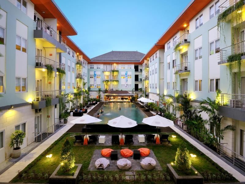Harris Hotel & Residences Riverview Kuta фото 23