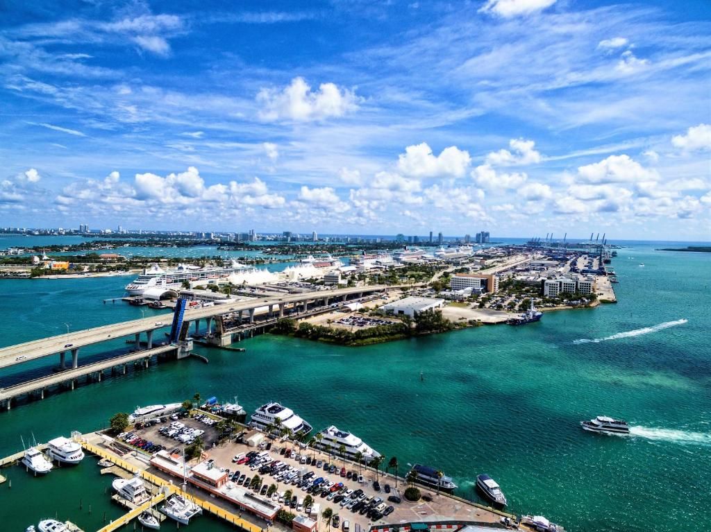 Holiday Inn Port of Miami Downtown фото 13