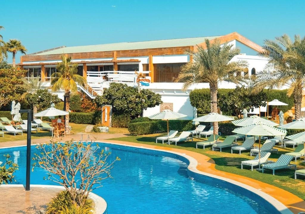 Dubai Marine Beach Resort & Spa фото 0