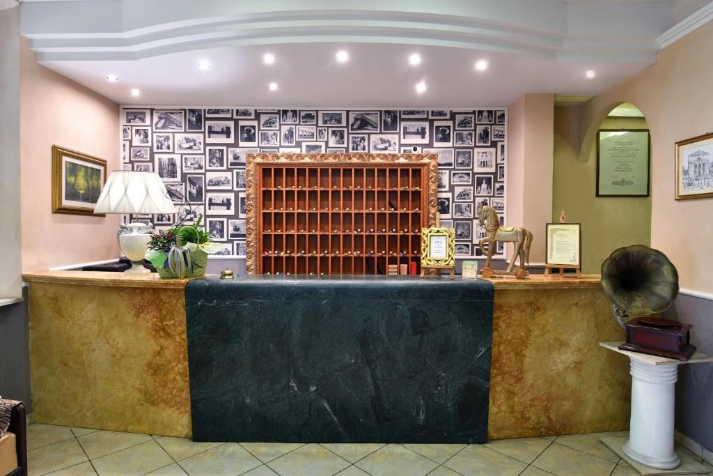 Hotel Innocenti фото 2