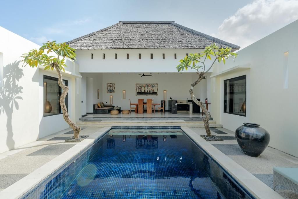 The Seminyak Suite Private Villa фото 64