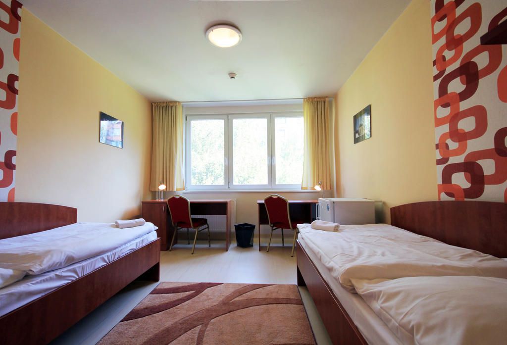 Lowcost Hotel Ostrava фото 0
