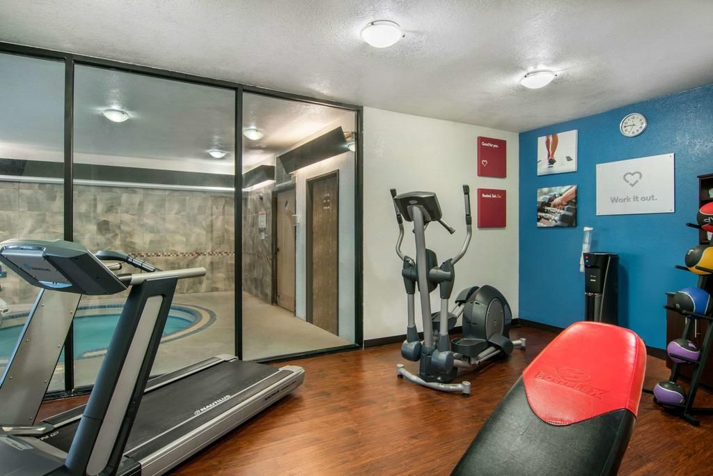 Comfort Suites фото 29