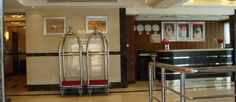 Фото отеля Paragon Hotel Apartments