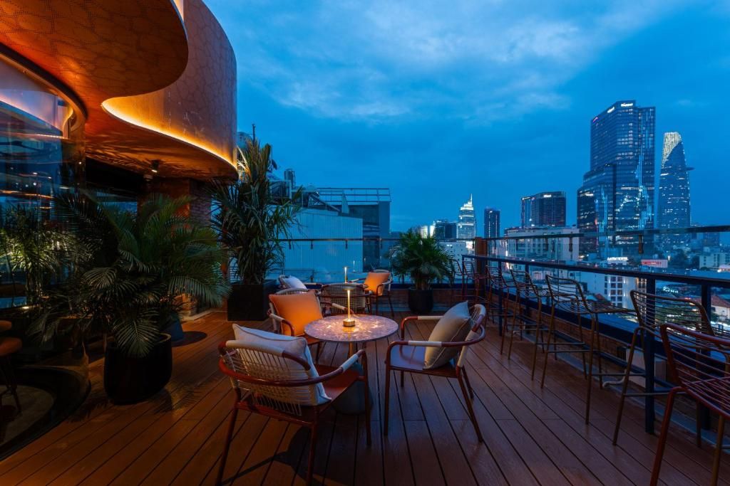 Kin Hotel Ly Tu Trong фото 17