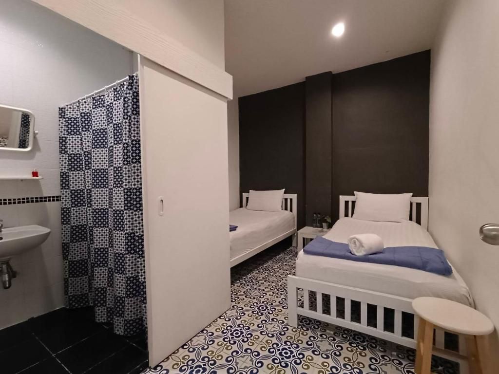 Chino Town Gallery Hostel фото 8