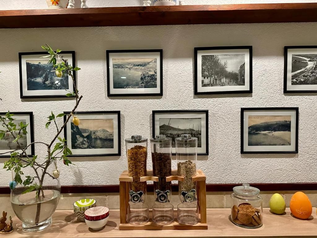 Хостел «Hostal Regina» фото 8