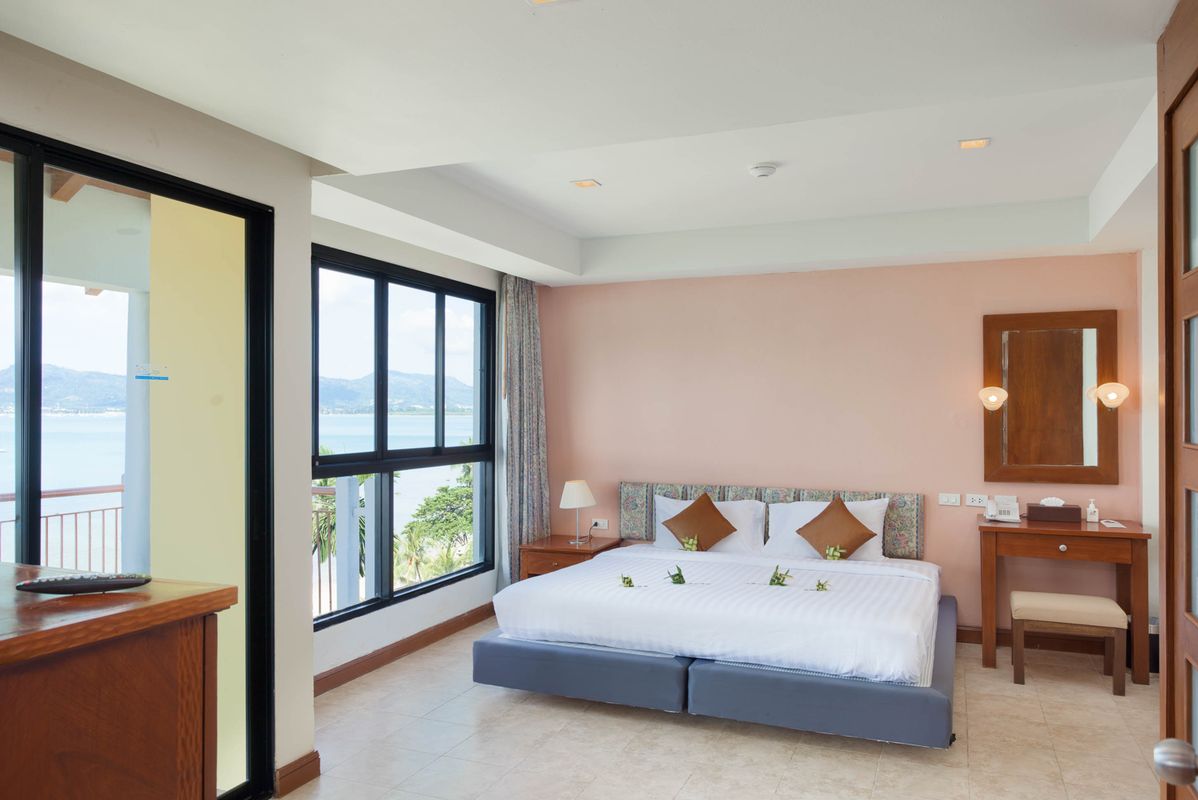 By The Sea Phuket Beach Resort фото 4