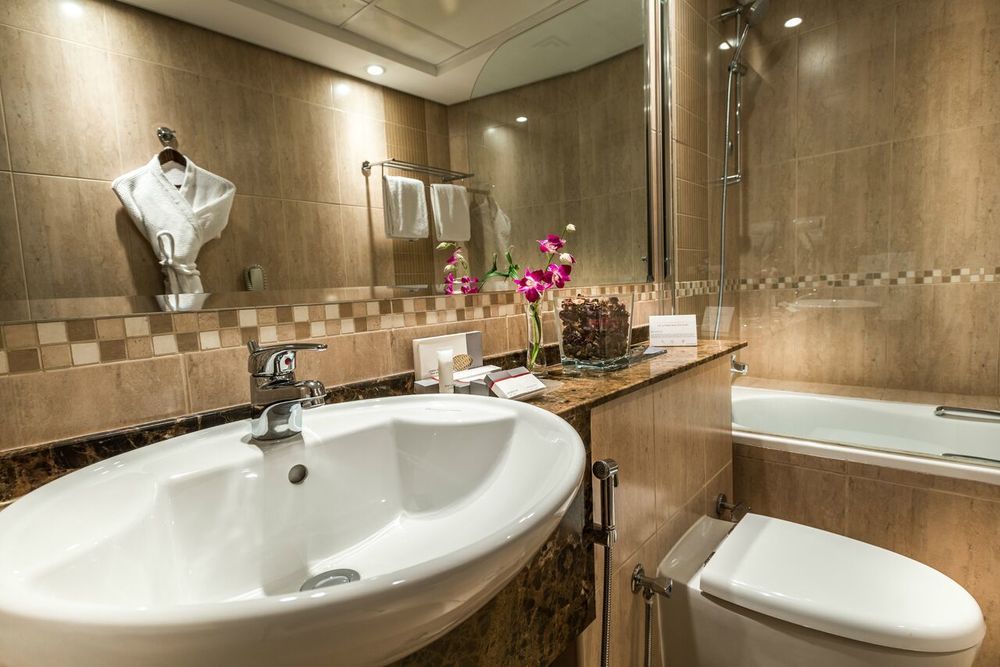 First Central Hotel Suites фото 38