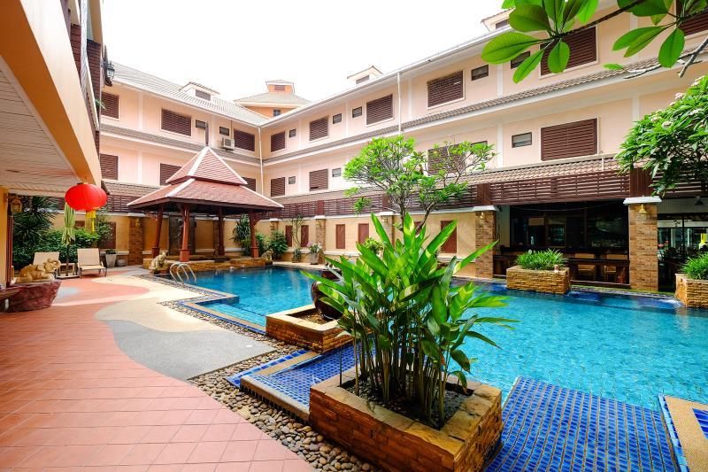 Aiyaree Place Resort фото 7