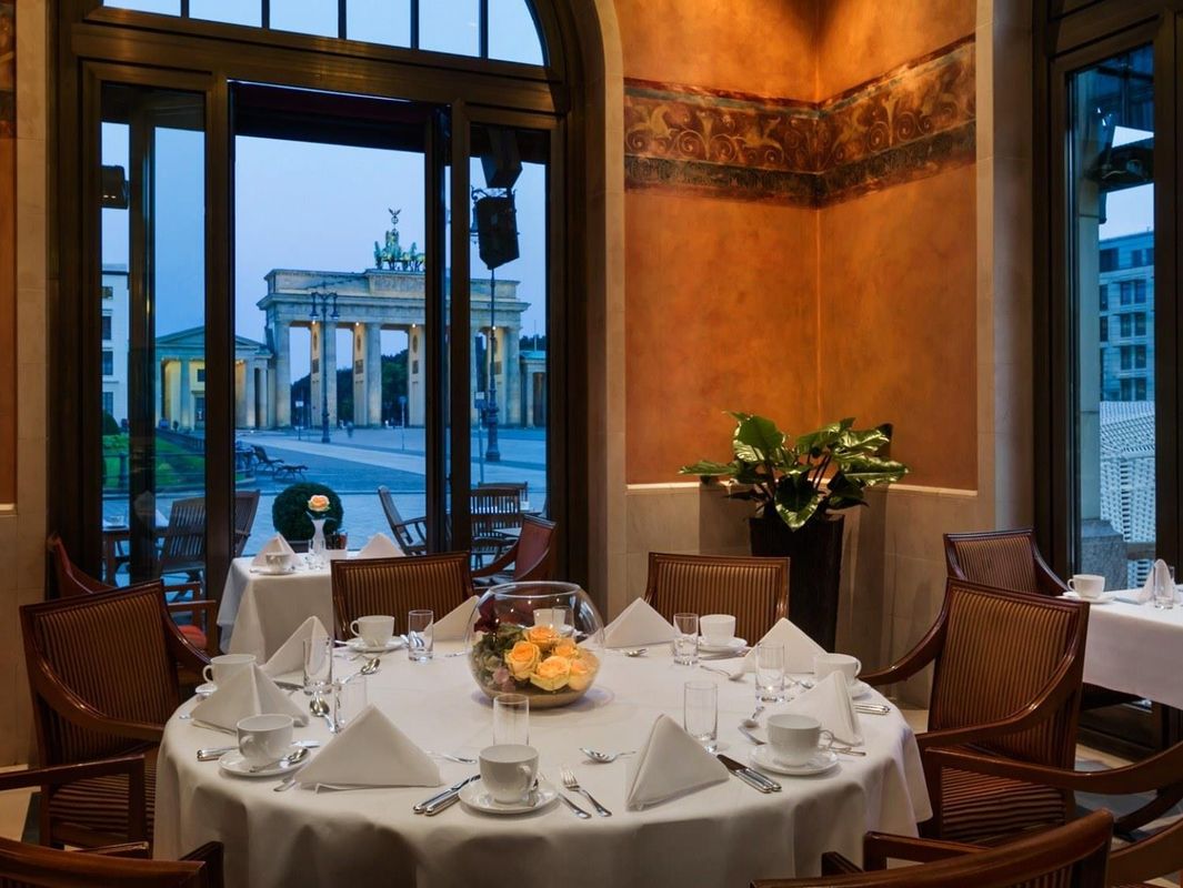 Hotel Adlon Kempinski фото 3