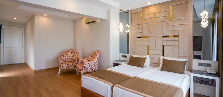 Фото отеля Lara Garden Hotel