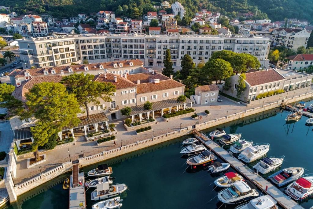 Lazure Hotel & Marina фото 30