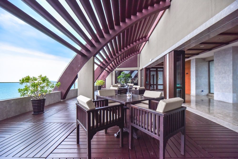 Pullman Oceanview Sanya Bay Resort & Spa фото 98