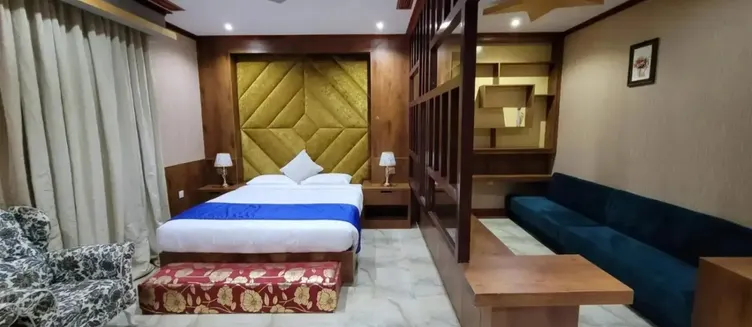 Фото отеля Camphor Hotel